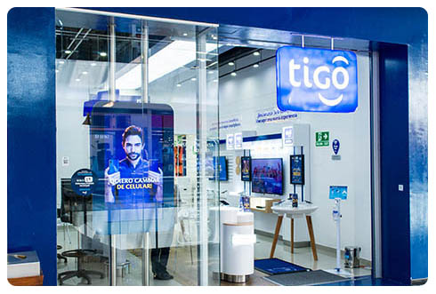 TIGO/UNE local 2301 Centro Comercial San Nicolás