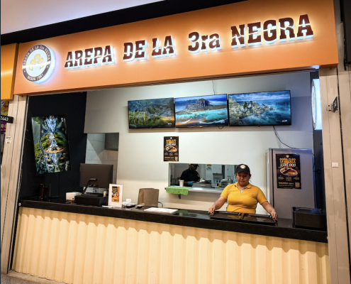 AREPA DE LA 3RA NEGRA
