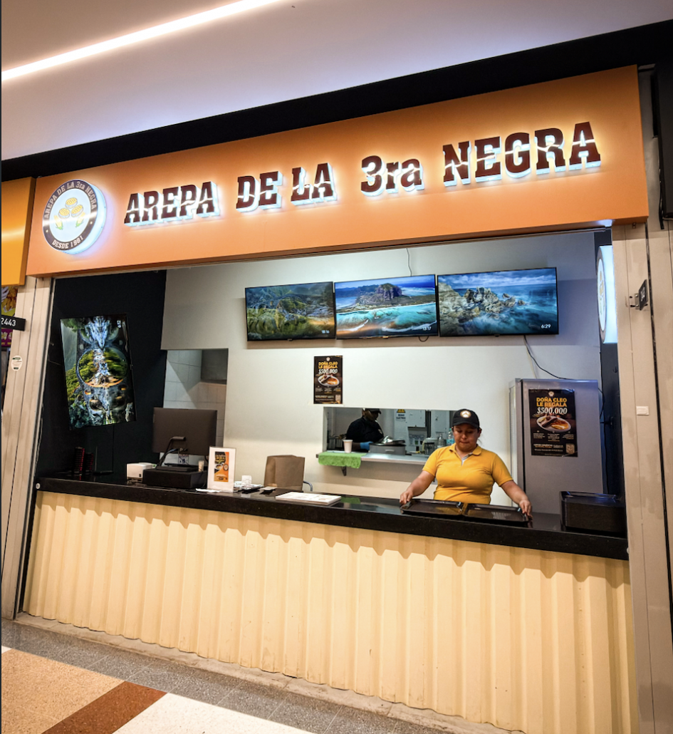 AREPA DE LA 3RA NEGRA